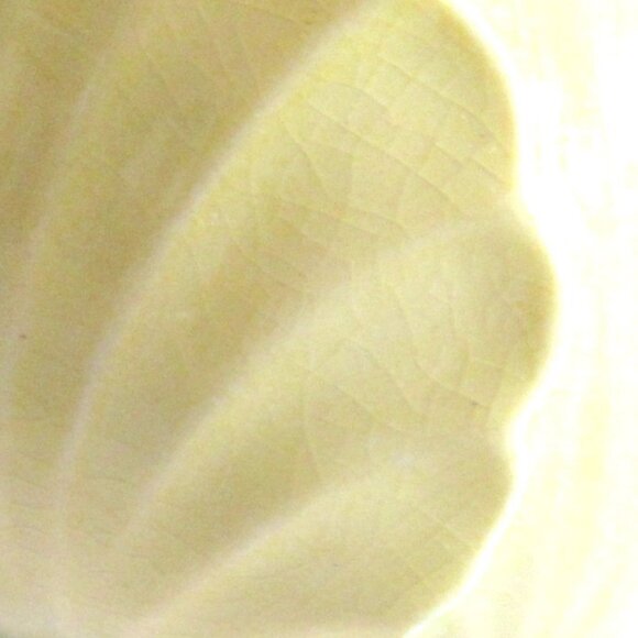 Vintage Carlton Ware Buttercup Yellow Creamer, Flower Handle, I842 - Picture 3 of 7